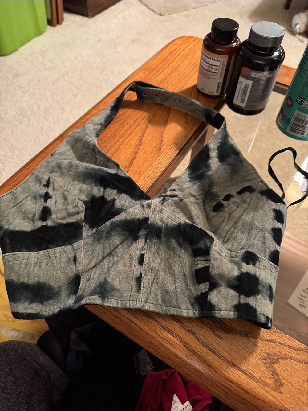 Wilsons Leather Tie-Dye V-Neck Crop Top in Black and Gray